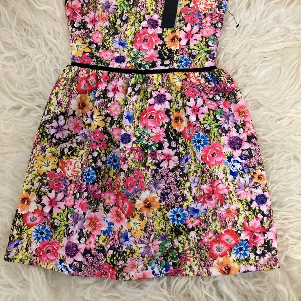 BLACK HALO Floral Print Mini Dress - Picture 5 of 11